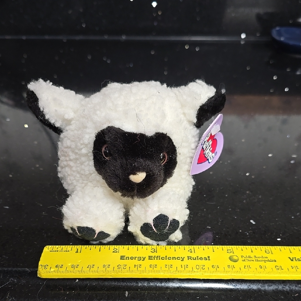 Vintage. Collectible Swibco Puffkins-Lizzy The Sheep DOB 10/6/97